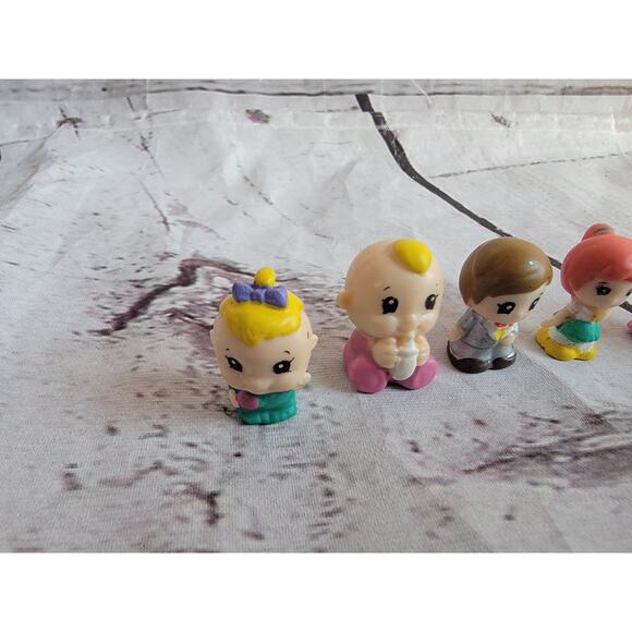 Lot of 7 Squinkies People and Animals - Picture 6 of 7